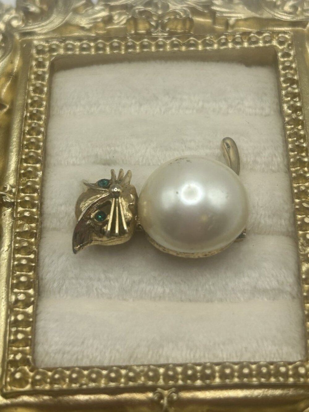 Vintage Marvella Gold Tone Green Rhinestone Eyes Faux Pearl Body Cat Brooch - Picture 5 of 10